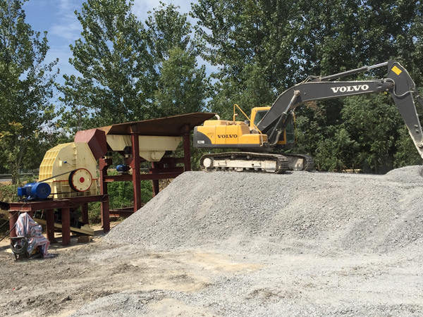 現(xiàn)場作業(yè)中